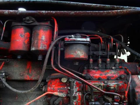Engine of used rusty tractor in Bieszczady, Poland Foto stock