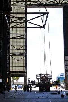 The engine vertical installer for NASAs Space Launch System (SLS) is bein.. Stock Photos