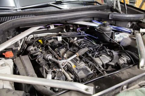 The engine without a cover 스톡 사진