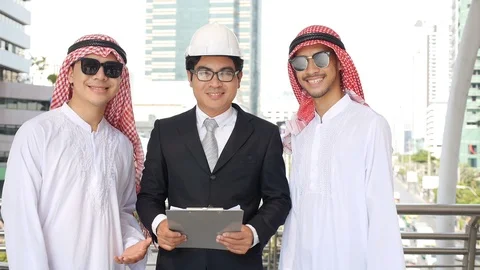 Engineer and business client Video stock 87002407