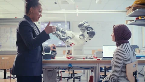 Engineer And Professor Developing Programme 스톡 동영상 187582607