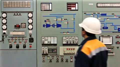 Engineer Check Main Control Panel Stockbeeldmateriaal 10790477