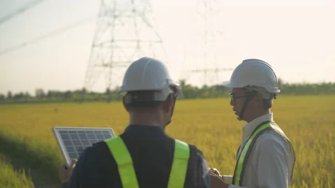 Engineer concept of 4k Resolution. Asian male employees are consulting on the Stock Footage 157985561