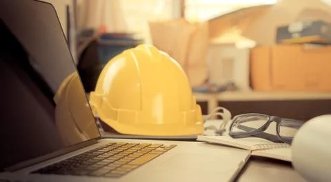 Engineer construction office computer desk Stockfoto's