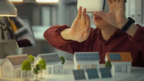Engineer develops virtual reality solutions for sustainable energy using sol 스톡 동영상 331303946