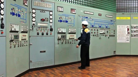 Engineer Disables Alarms Wide Stockbeeldmateriaal 10790490