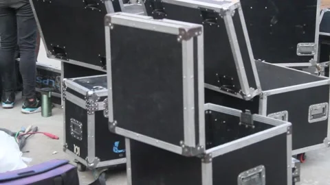 Engineer Video stock 171032811