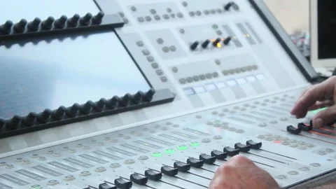 Engineer Video stock 171032904