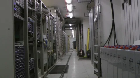 Engineer go in server room, server fault Stock Footage 81851091