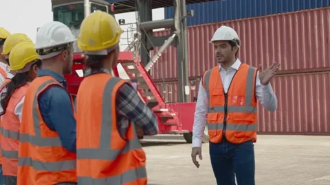 Engineer manager reunite worker team explain and tutorial logistic teamwork Stock Footage 173694284