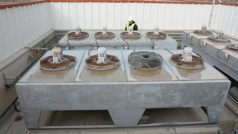 Engineer in mechanical factory check the air condition 動画素材 104010519