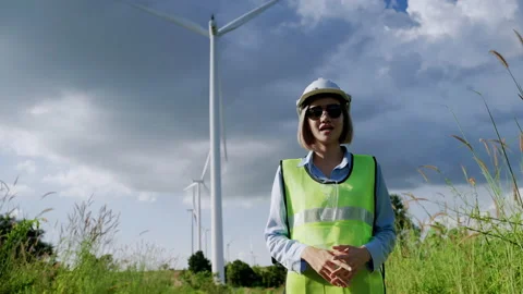 Engineer or reporter is explaining or reporting the specification Stock Footage 165043110