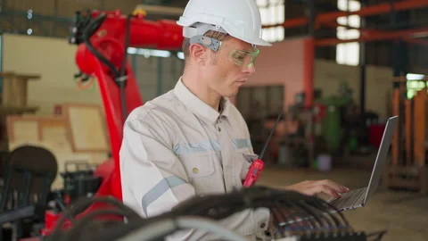 Engineer repair machine Stock Footage 171280610