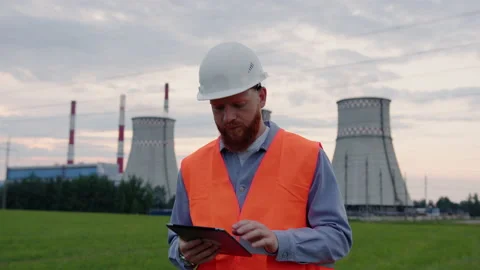 An engineer with a tablet. Environmental safety check Stock Footage 201669431