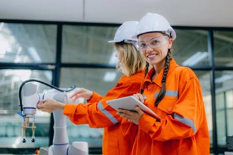 Engineer technician operating in training program 库存照片
