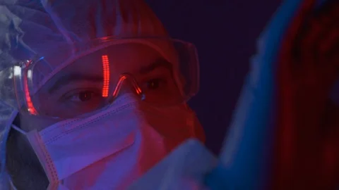 Engineer testing experimental innovation in cyber technology industry. 스톡 동영상 123977609