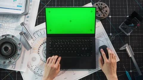 Engineer Using Green Screen Laptop Computer 스톡 동영상 251726761