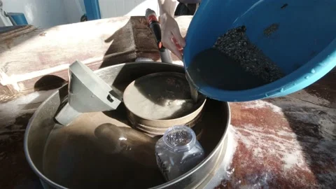 Engineer Using A Sifter To Sieve Mud Видео 150733393