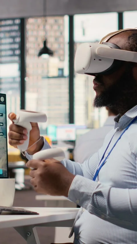Engineer using virtual reality simulation to do clean energy technology testing Stock Footage 315474986