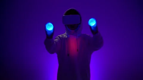 Engineer wearing professional virtual reality headset Stock Footage 160561121