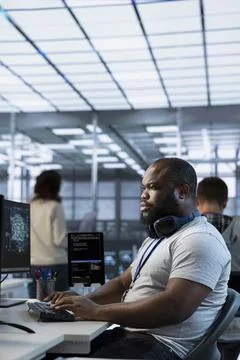 Engineer working in high tech artificial intelligence establishment Foto stock