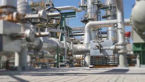 Engineer working in petroleum refinery plant Stock Footage 69894019
