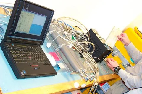 Engineering bench system hardware for the Mechanics of Granular Materials ... 스톡 사진