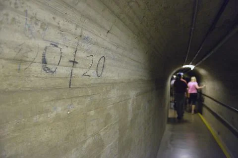 Engineering notes on the wall of a walkway within Hoover Dam, Arizona, Nevada Foto stock