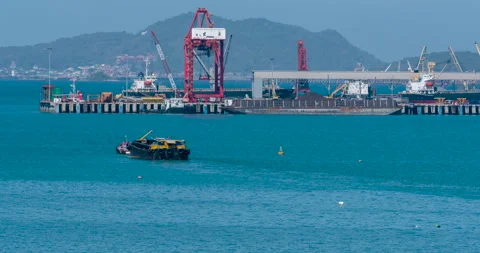 Engineering shipping crane depot at logistic export terminal control Video stock 251940308