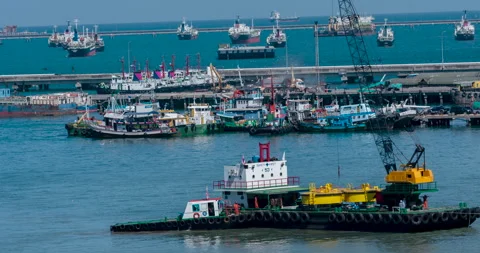 Engineering shipping crane depot at logistic export terminal control Video stock 251940378