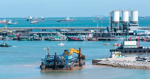 Engineering shipping crane depot at logistic export terminal control Video stock 251940665