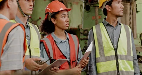 Engineering team Electrical technicians and inspectors Multi ethnic hold meeting Stock Footage 172537193