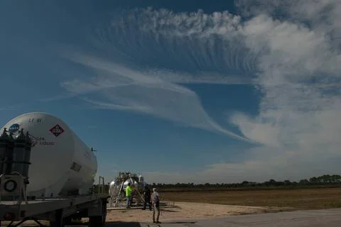 Engineers and technicians prepare NASA s Project Morpheus prototype lander... Stock Photos
