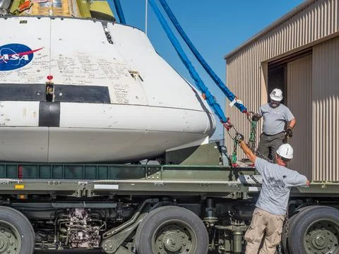 Engineers prepare to test the parachute system for NASAs Orion Stock Photos