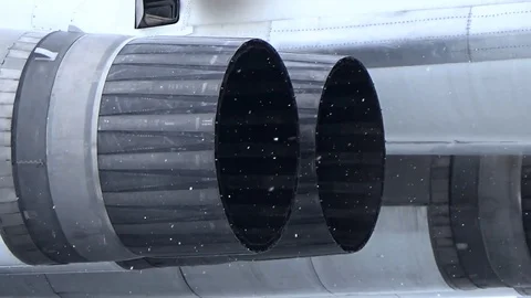 The engines increase thrust Stock Footage 72501637