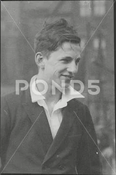 England Cricketer Sir Len Hutton As A Schoolboy Cricketer For Yorkshire ...