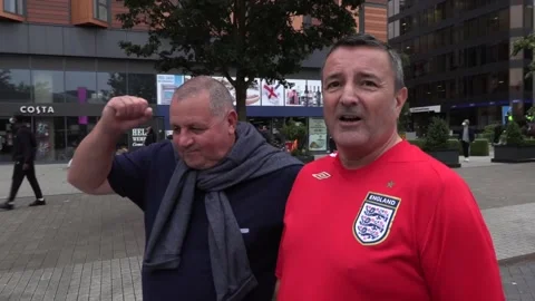 England fans react to England win at Wembley Video stock 156472771