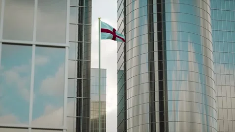 England Flag 3D Render Animation on Pole with City Buildings Video stock 332885164