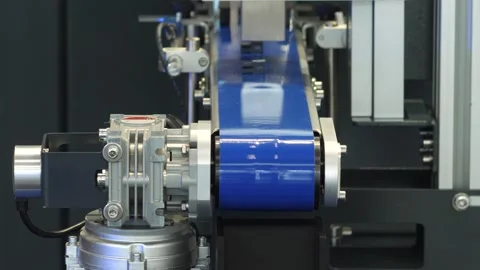 Enhancing Clarity of Mechanical Process Through Video Playback Vídeo Stock 322951577