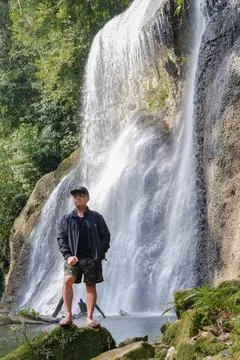 Enjoy the waterfall 写真素材