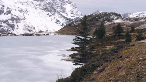 Enjoy the winter in the mountains 스톡 동영상 100980319