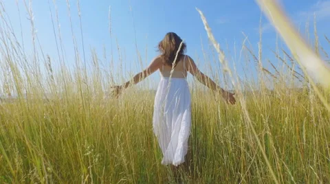 Enjoying nature Stock Footage 51330740