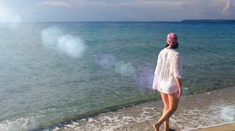 Enjoying the sea Stock Footage 43995375