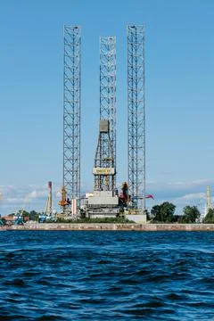Ensco 101 floating drilling rig,drilling cranes,vessels and mining platforms in Stock Photos