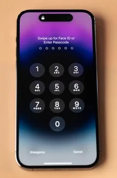 Enter passcode or use face id Stockfoto's