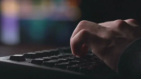 Entering Codes 動画素材 37000407