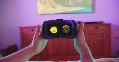 Entering Virtual Reality VR Metaverse Headset Man in augmented reality Vídeo Stock 195288937