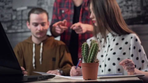 Enthusiasm in Teamwork 库存影片 70102000