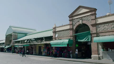ENTRADA MERCADO Video stock 230325511