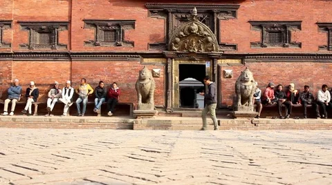 The entrance to the Museum on the square. Slider motion Stock Footage 59185238